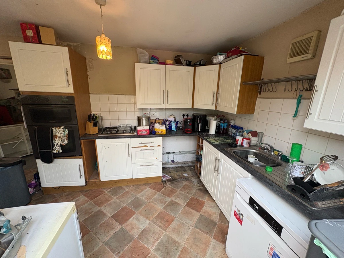 The kitchen before refurbishment